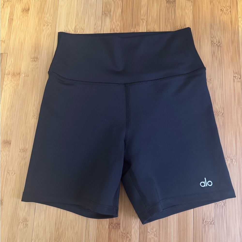 Alo black bike shorts